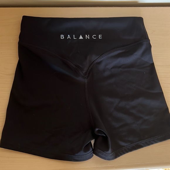 Balance (Vitality) Shorts - Picture 2 of 3